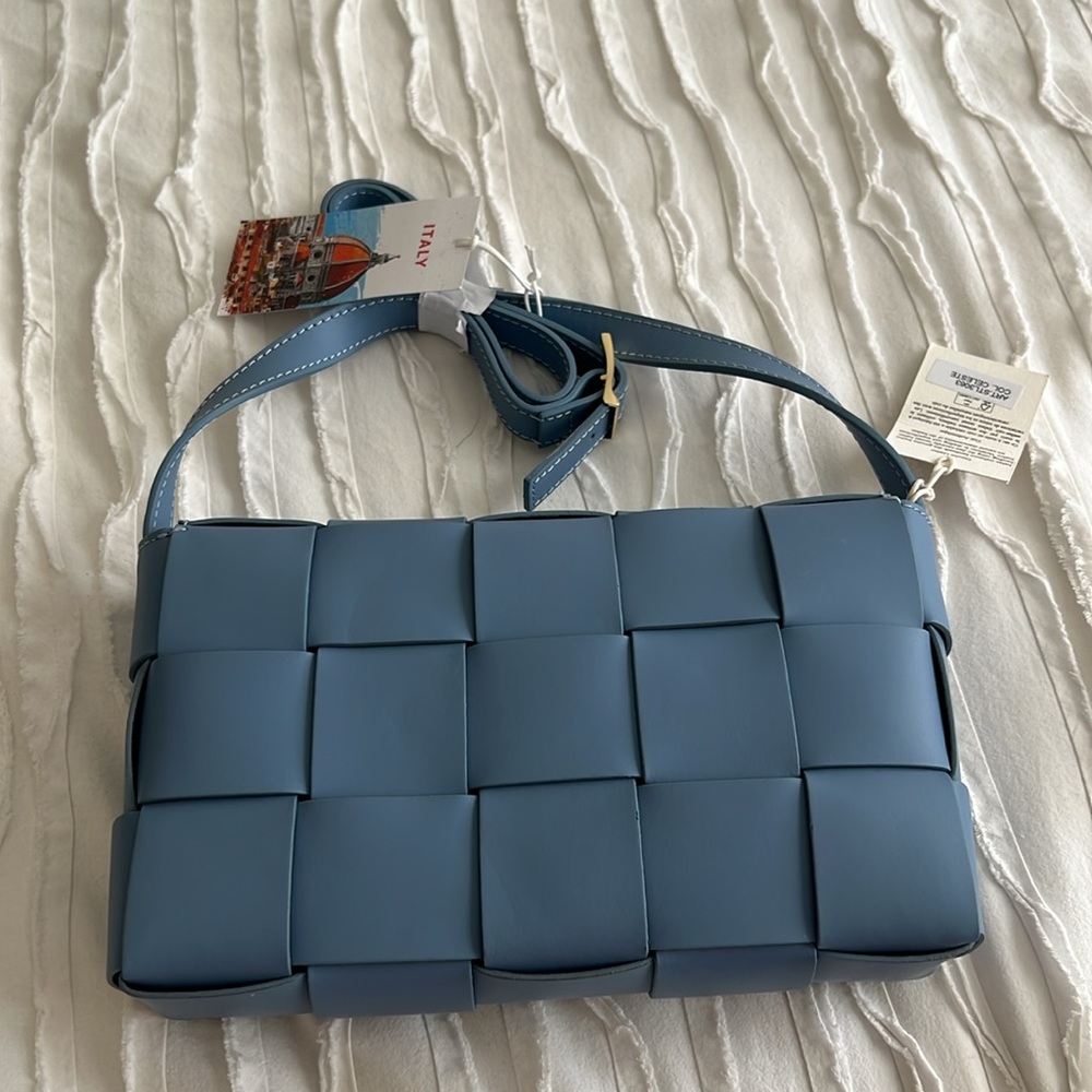 Isadora Woven Crossbody Bag - Picture 6 of 12